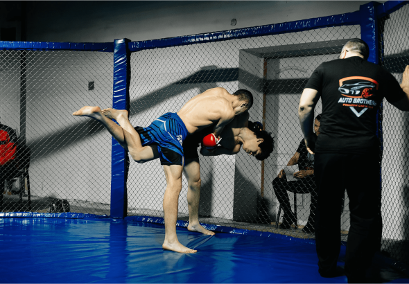 Як поєднувати роботу та тренування з MMA?